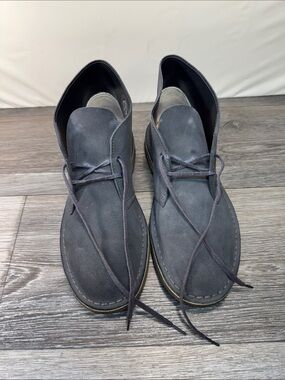 Clarks Men's Suede Chukka Boots in Dark Gray size 9 (j242)